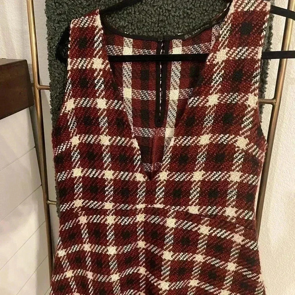 Zara Beautiful Dress - Picture 6 of 8